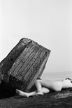 Overlord, 2013

Silver Gelatine Print auf Baryt, 31,5 x 22 cm, gerahmt
4/5, rückseitig signiert, datiert, nummeriert und beschriftet

AUSRUFPREIS: 550.-
