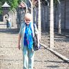 Rückkehr zum Ort des Terrors: Eva Kor hat das Vernichtungslager Asuchwitz überlebt. Hier sah sie zum letzten Mal ihre Mutter, ihren Vater und ihre älteren Schwestern. / Foto: Eva Kor